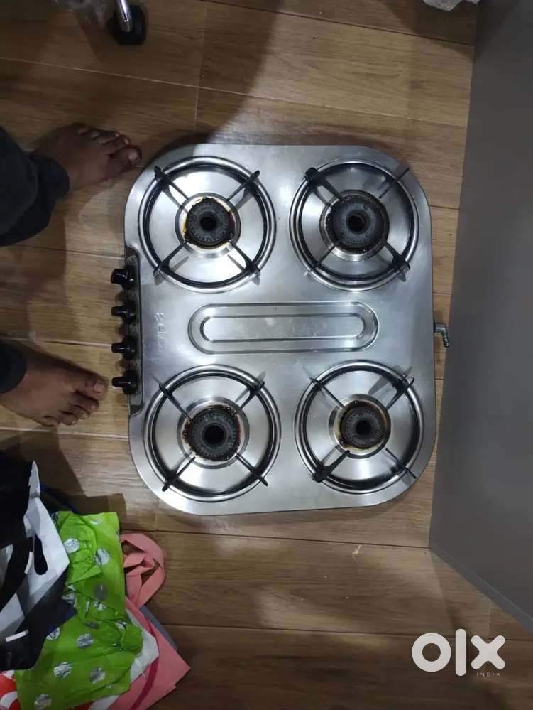 Gas stove  4 burner