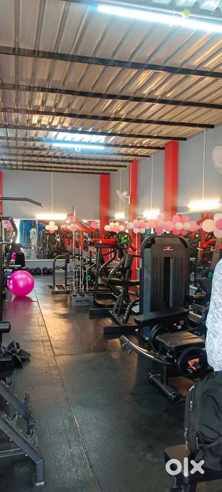 Fully commercial gym setup