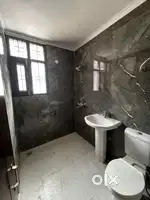 10 marla b road triple story kothi freehold 38,40 Sec chd nice locatio