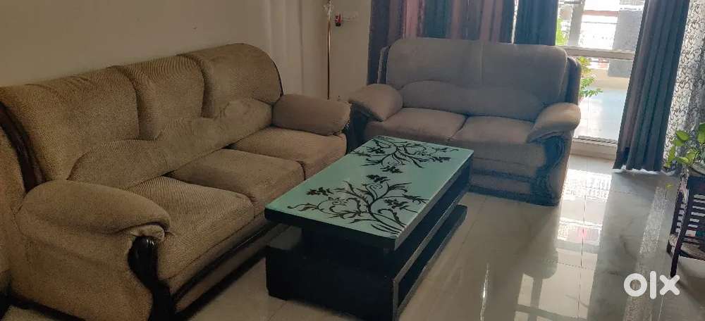 5 Seater Sofa with Center table
