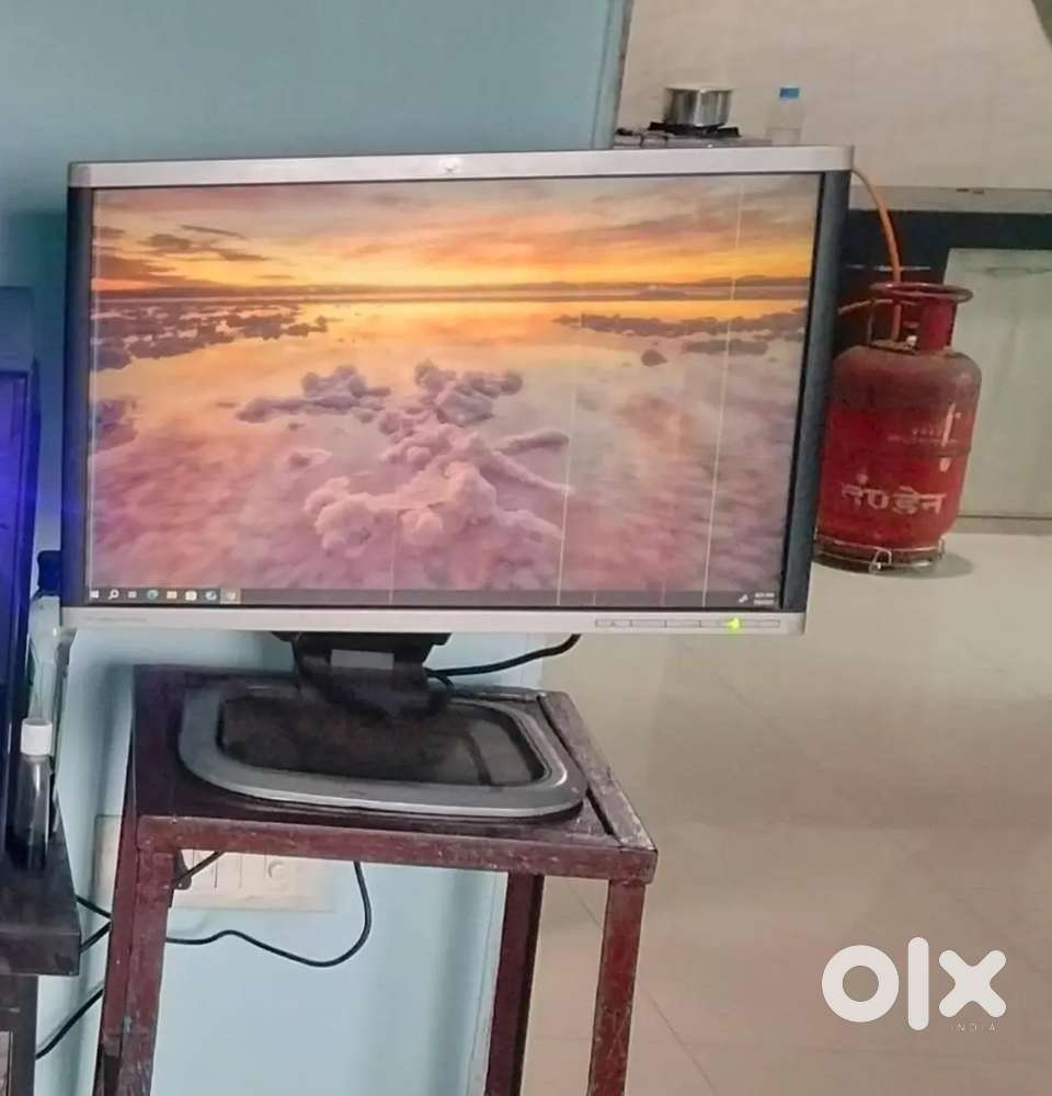 Computer set up for gaming and office work