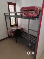 Gents PG HOSTEL daily monthly rent near holiday Inn chakkaraparambu