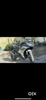 Yamaha r15 v2 2016 model
