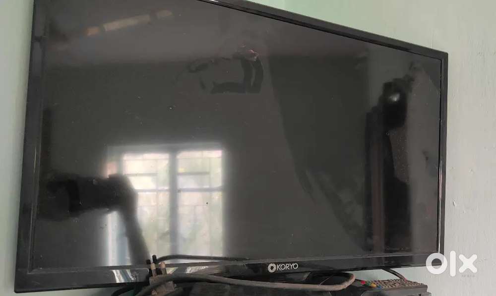 KORYO OLD SMART TV 32 inch Not working FOR SELL