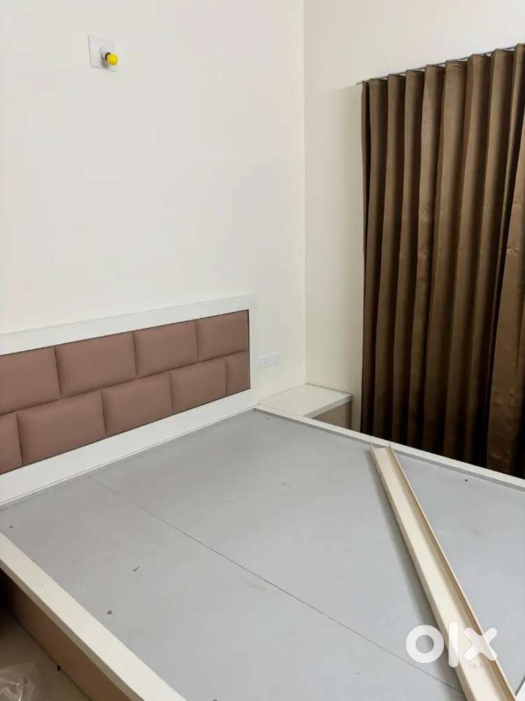 Bachelor allowed family students.