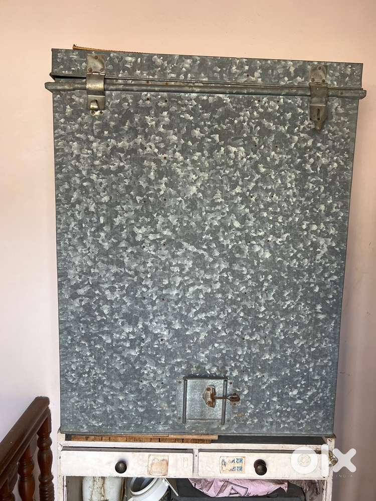 Wheat storage tank