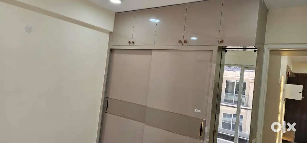 2bhk fresh semi furnished flat in gurugram