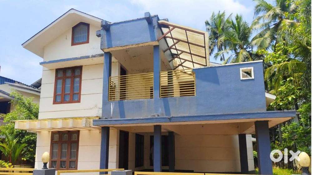Villa For Sale In Thazhe Chovva, Kannur P-01150