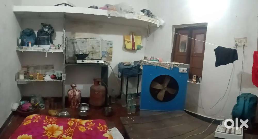 ROOM AVAILABLE FOR BOYS Sharing Room