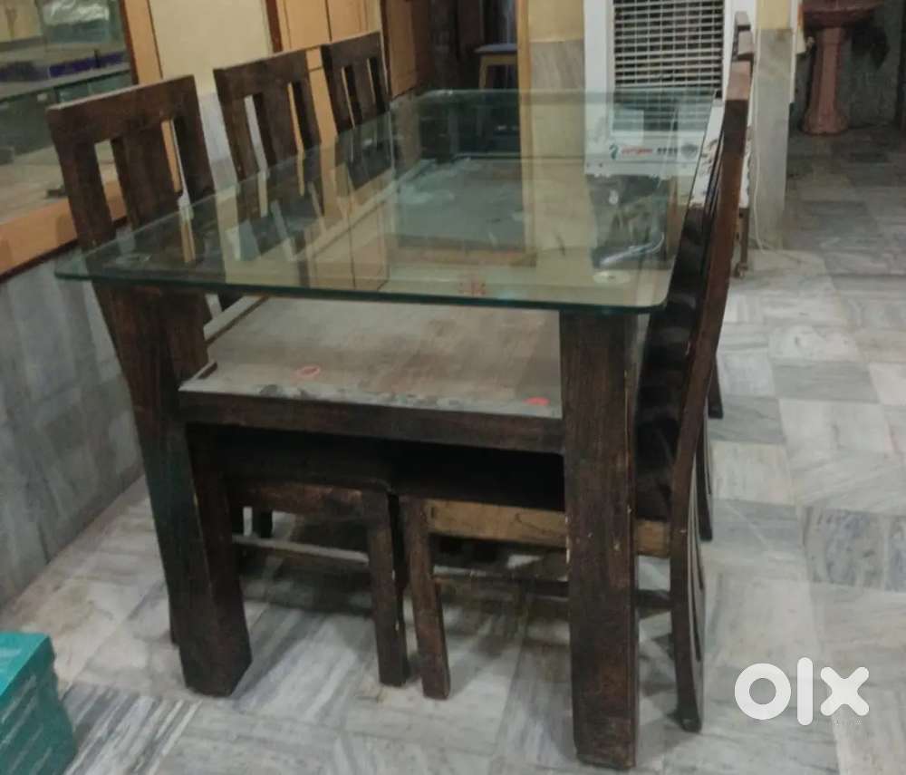 Sale of dining table set