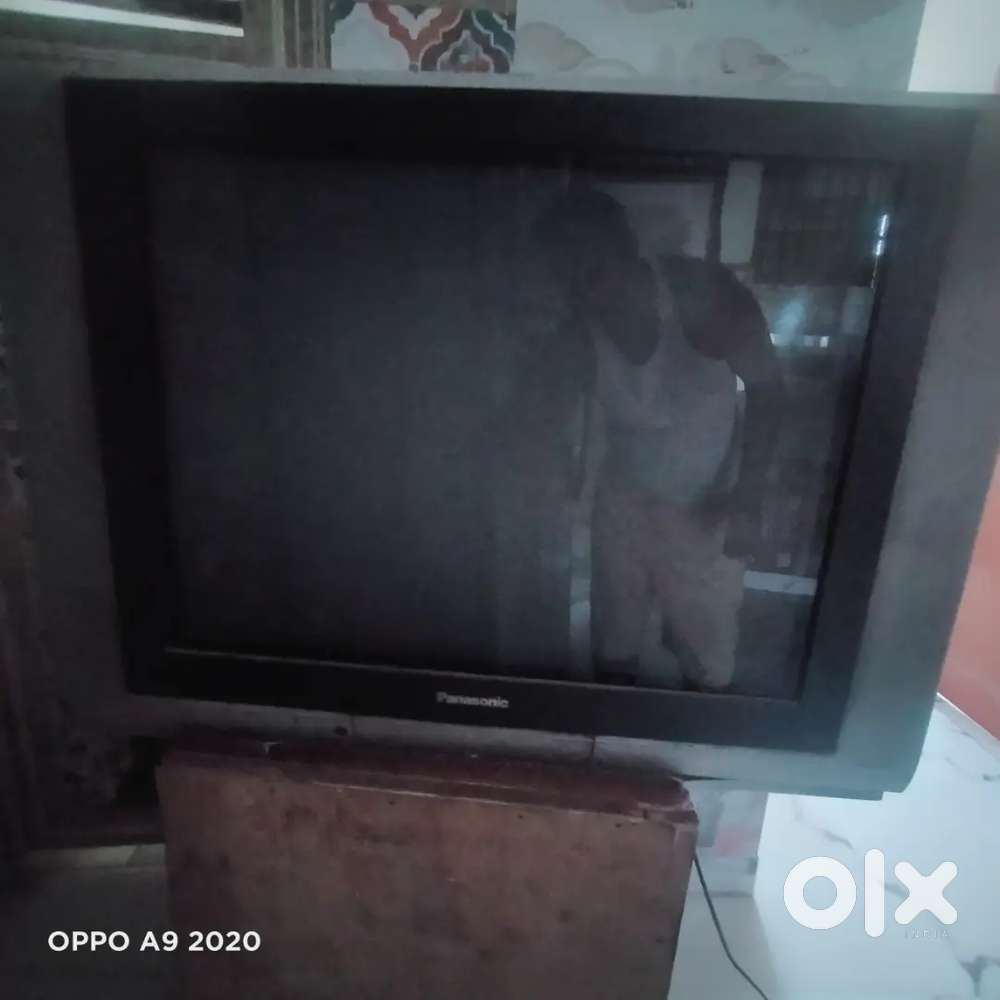 Big panasonic tv working good condition never repair.