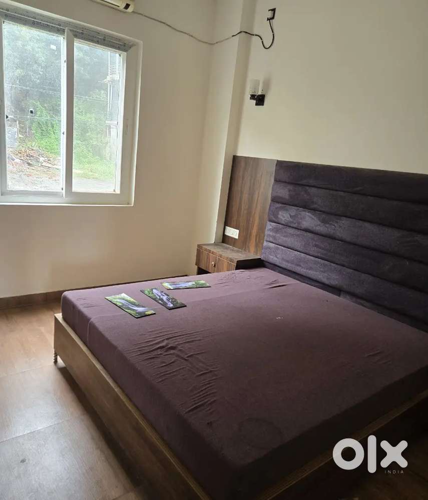 Semi Furnished 2 bhk flat for rent