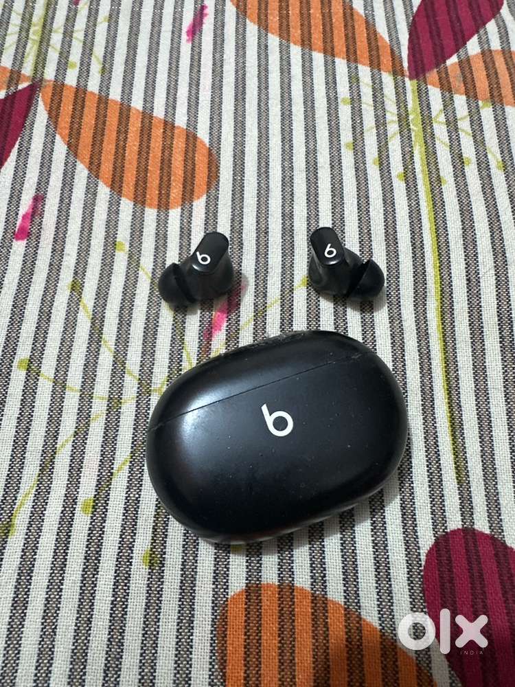 Beats studio buds