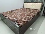 Bed king size 6.5ft x 5 ft with mattress for urgent sale