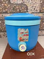 10 litres water can
