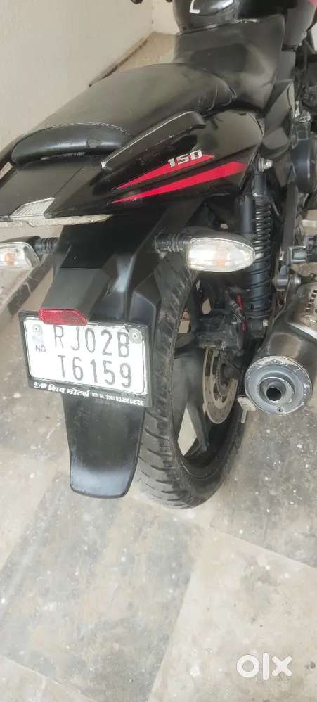 Bajaj pulsur twin disc bs6 top model