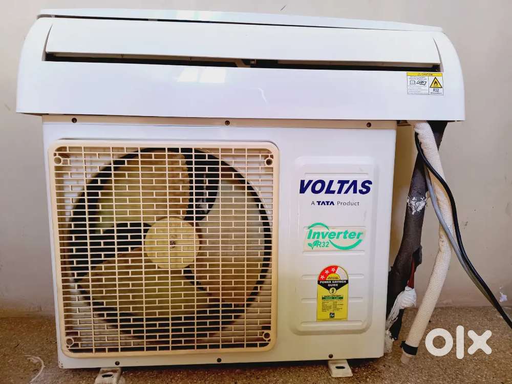 Sparingly Used Voltas 1 Ton Split AC