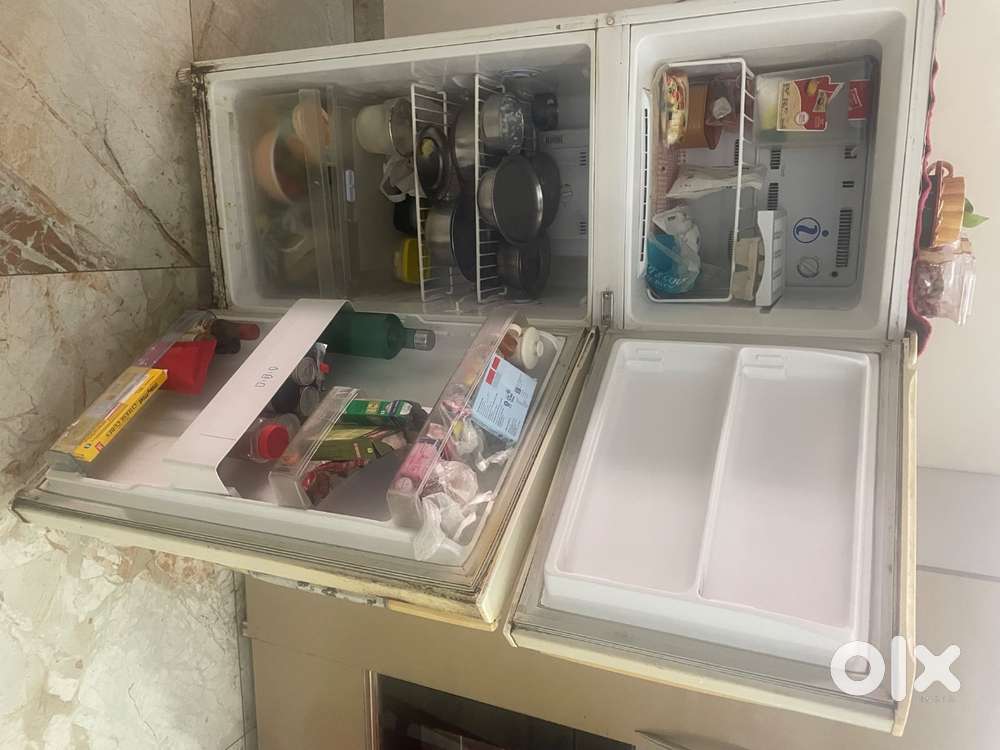 Samsung double door refrigerator in good condition
