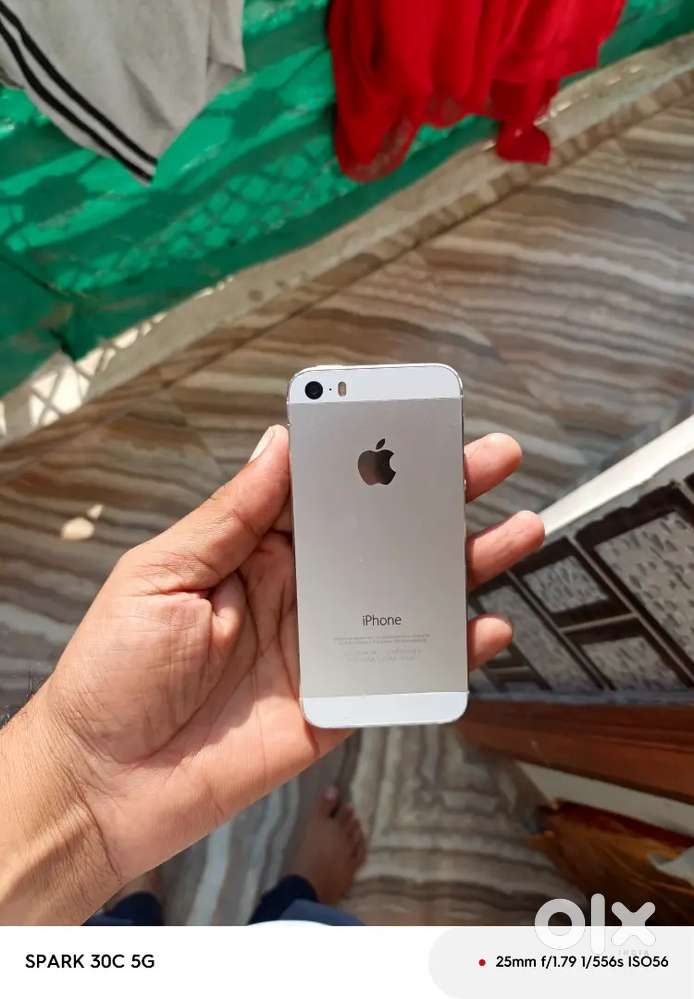 i phone 5s ( off hai jyanda kharcha nhi ayega)