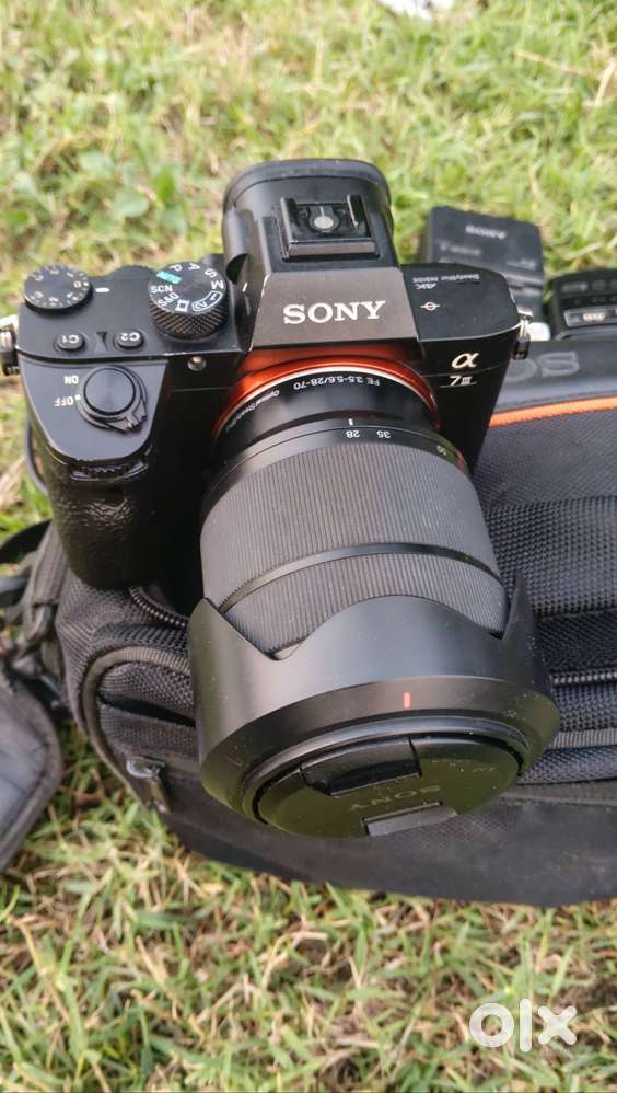 Sony a7iii with 28-70 lenses , tt520ii camera flash, battery charger