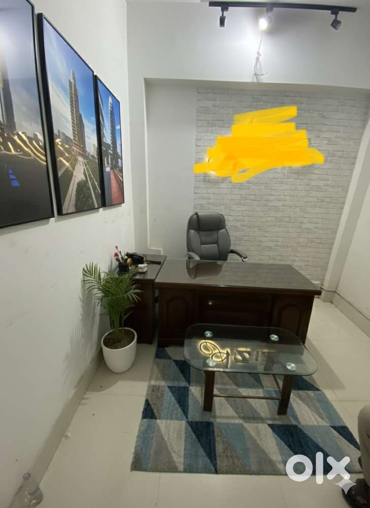 Office for rent in main market area .