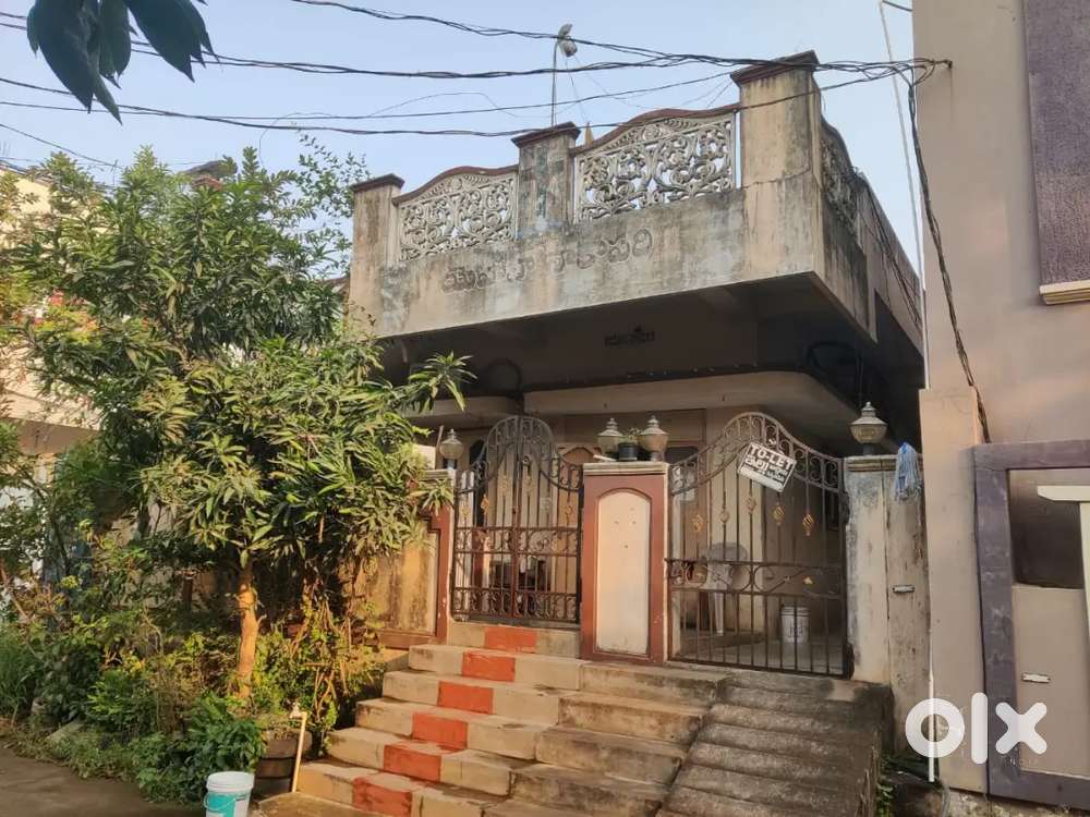 Individual house of one bhk and 5 one Room kitchens combined property