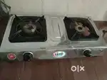 Gas stove with 2 burner