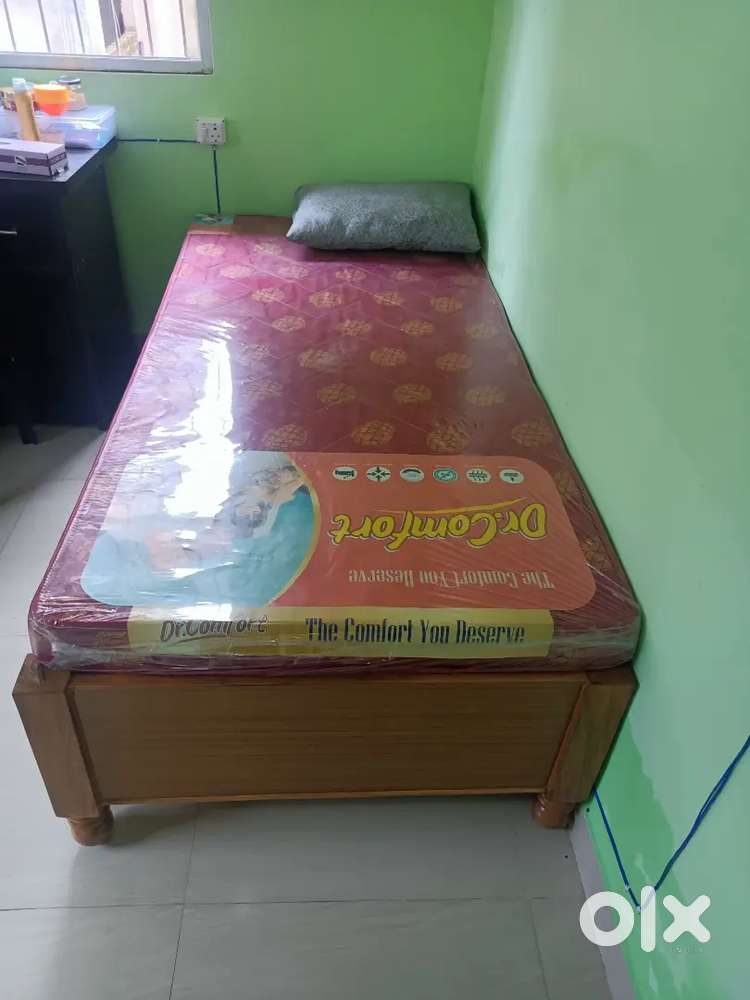 3seater Pg available only for girls in lalpur chowk