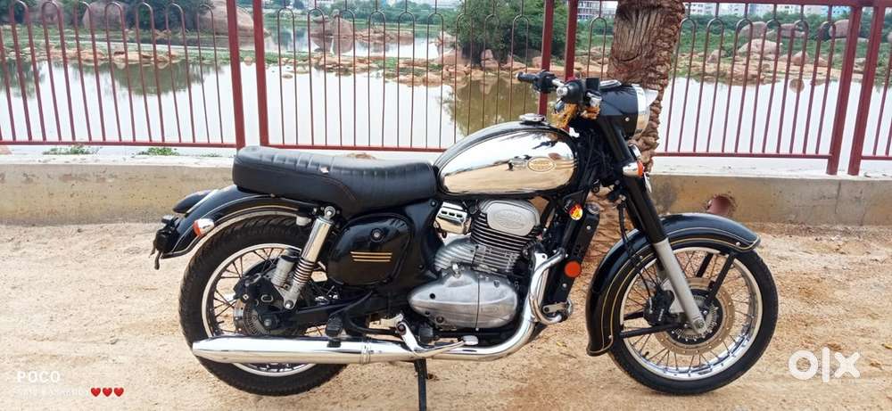 Showroom track vechile