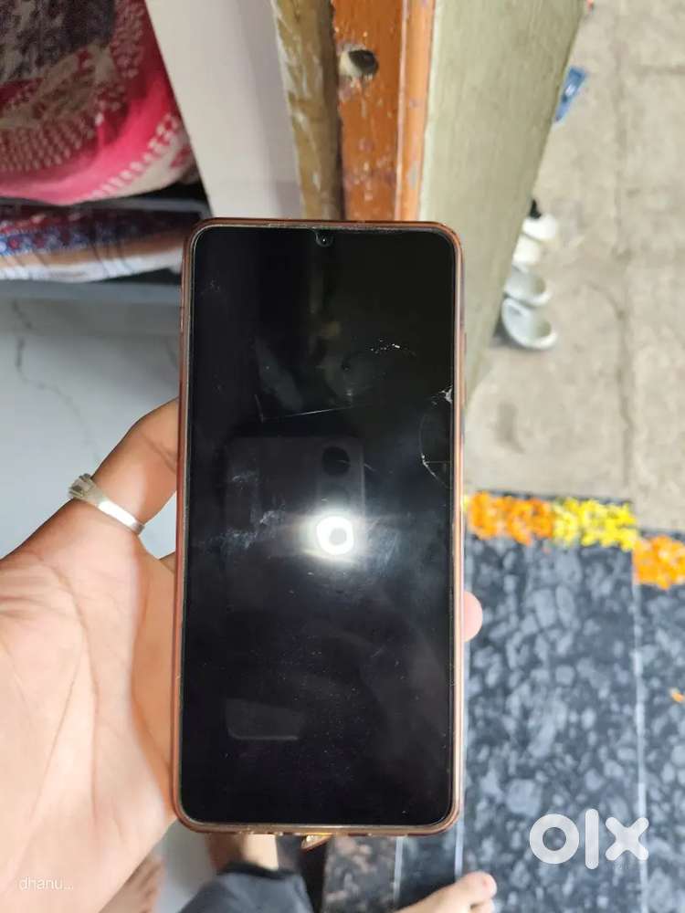 Iam selling my phone F06 5g