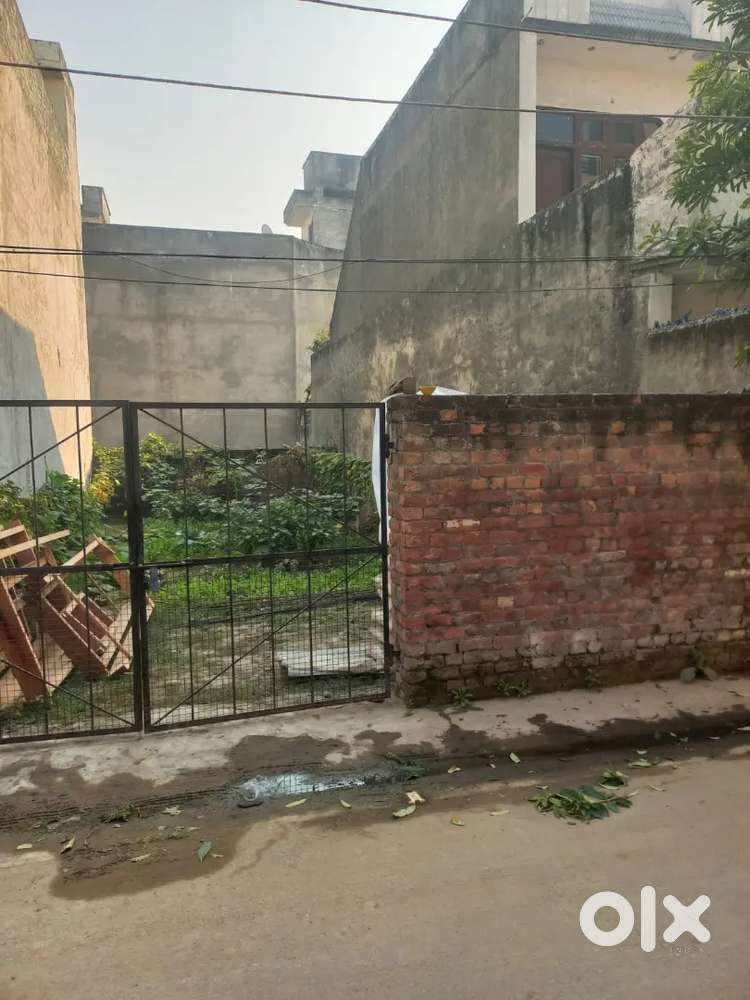 Plot in good society Diamond Avenue