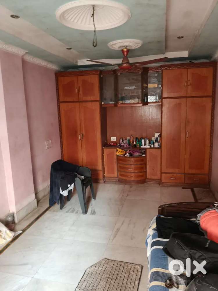 Only bachelor allowed