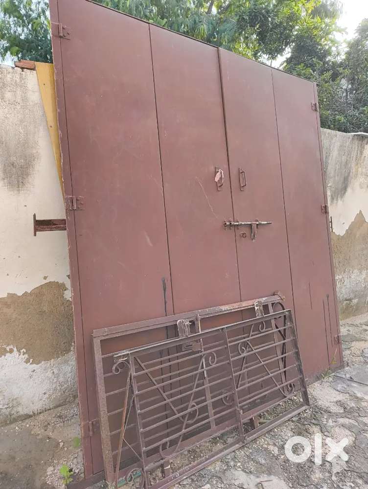 Iron gate for shop entry gate 92×84 inches