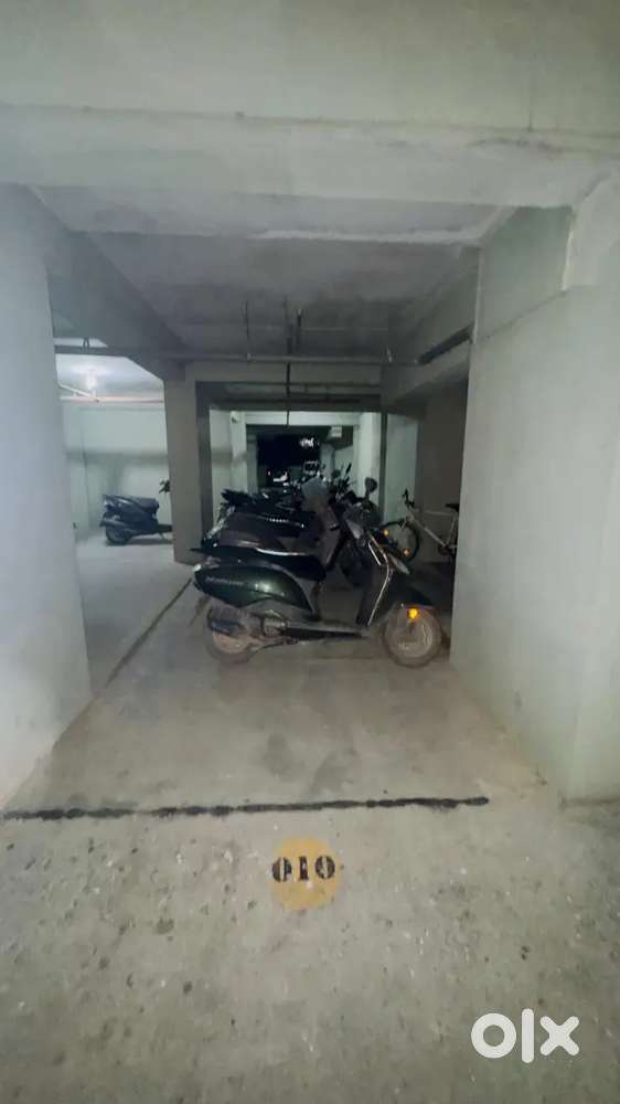 1600 sqft commercial place for rent