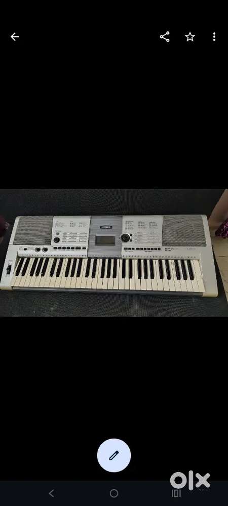 Yamaha PSR E 403 keyboard