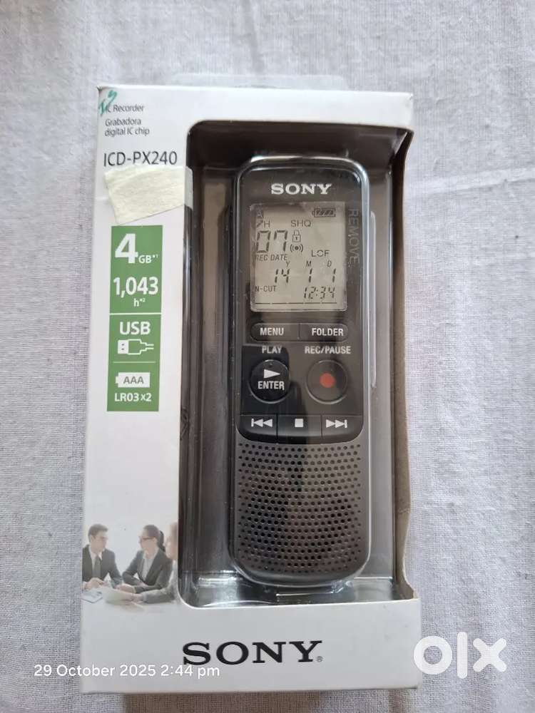 Sony ICD-PX240 IC Mono Digital Voice Recorder. 4GB.1043 Hrs. Brand new