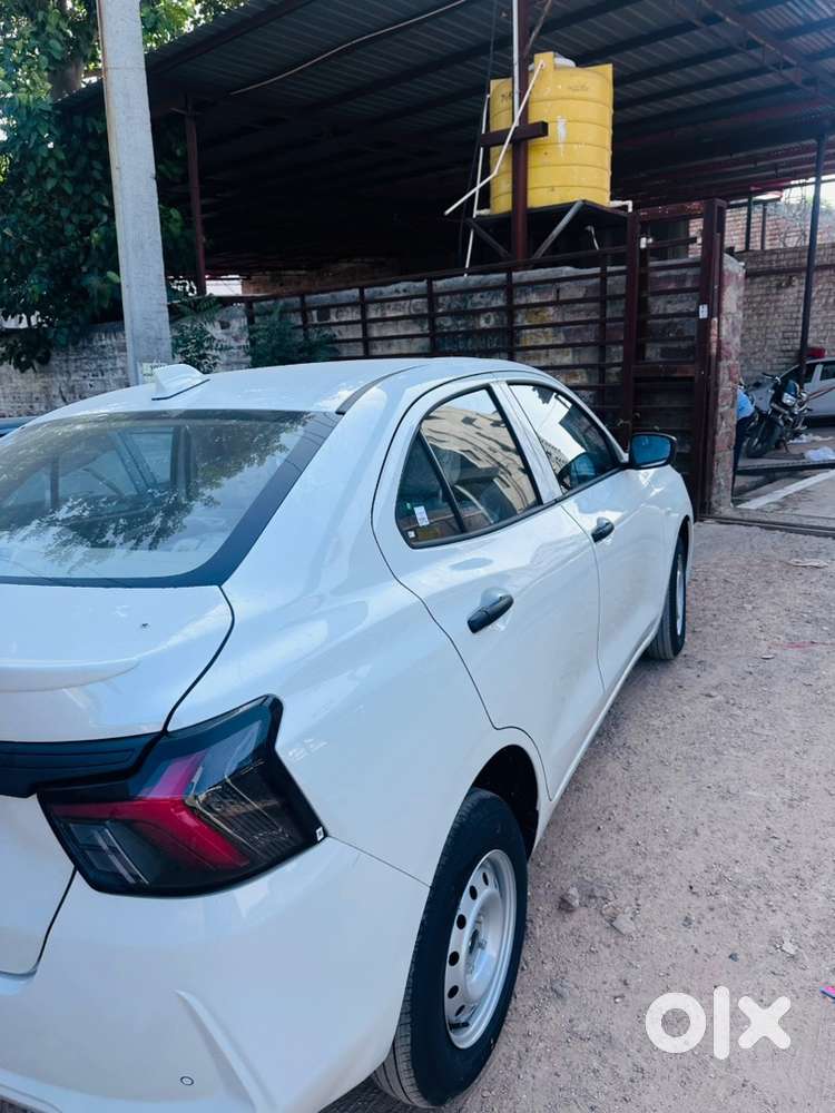 Need driver for tours and travels