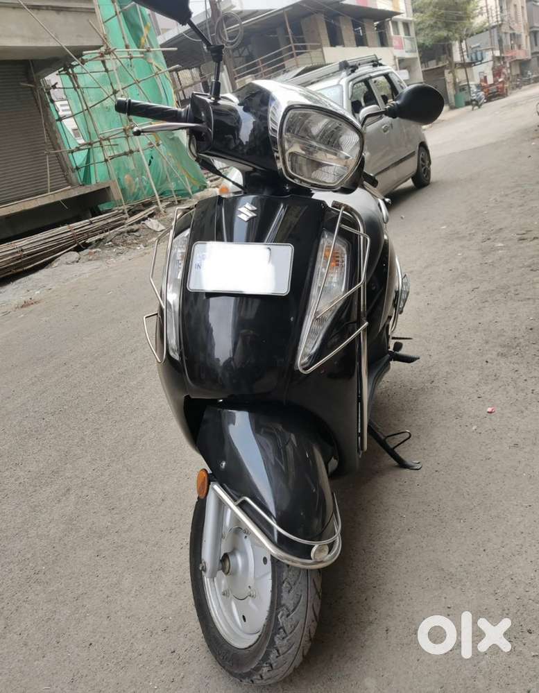 Suzuki Access 125 Black