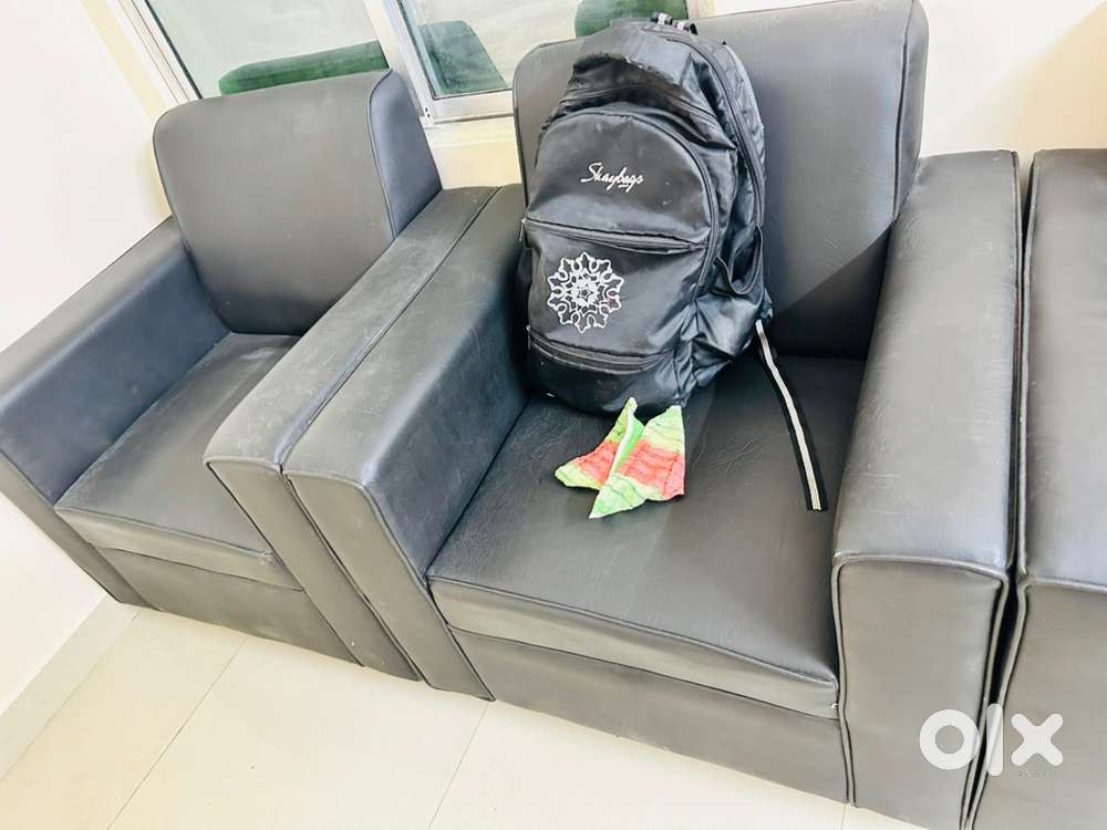 New condition 5 seater sofa