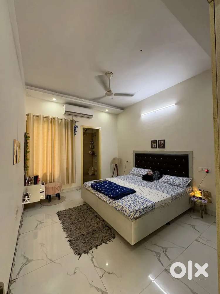 Furnished room with attached washroom for rent for working girl