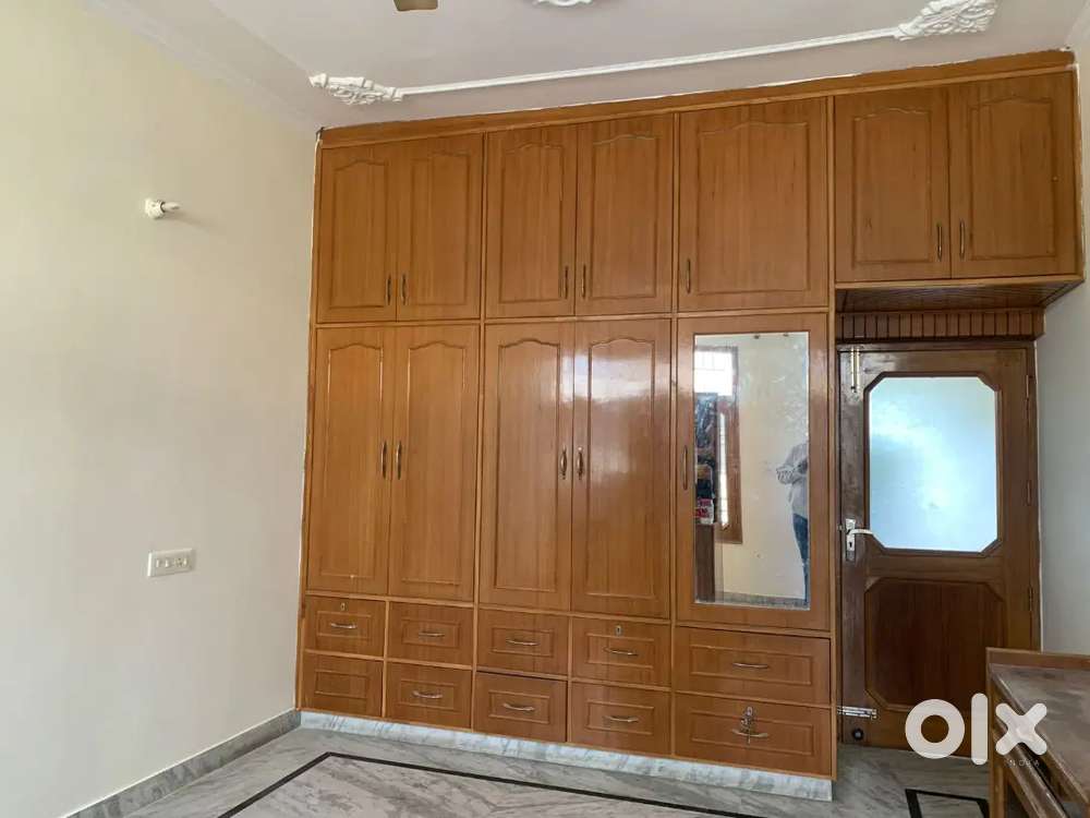 8 marla independent triple facing park for sale in sector 46 d
