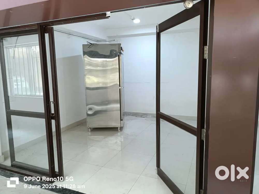 Shop for rent 280 sqft