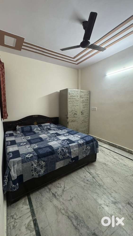1BHK fully furnished dog family lreferred