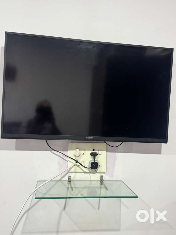 SONY TV Model KLV-40W672E