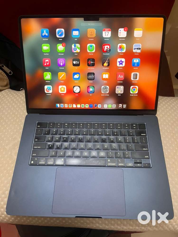 Apple macbook air m2 rarely used