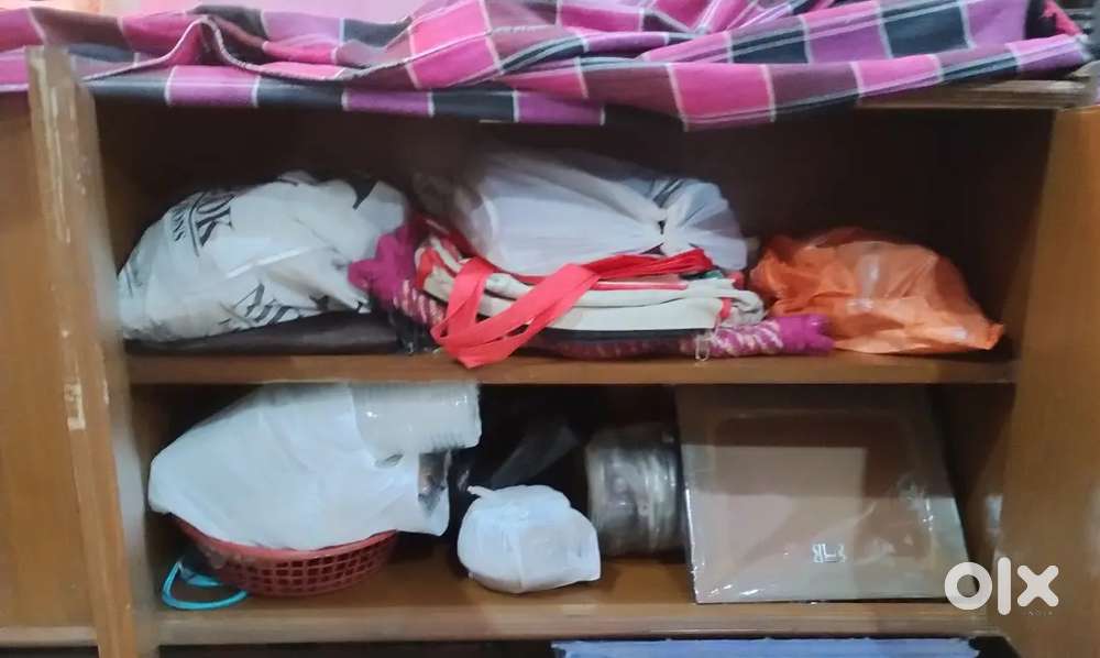1 wooden cabinet