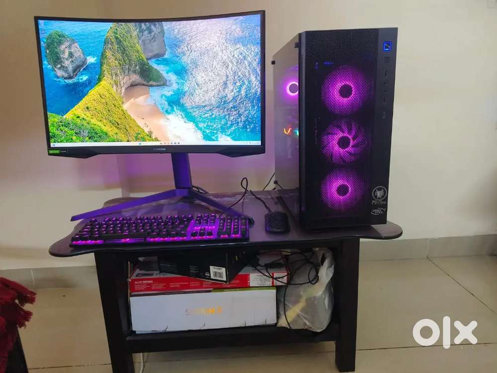 Gaming PC (ANT PC) with Samsung curved monitor