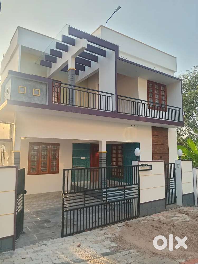 New house for sale near Puliyarakonam
