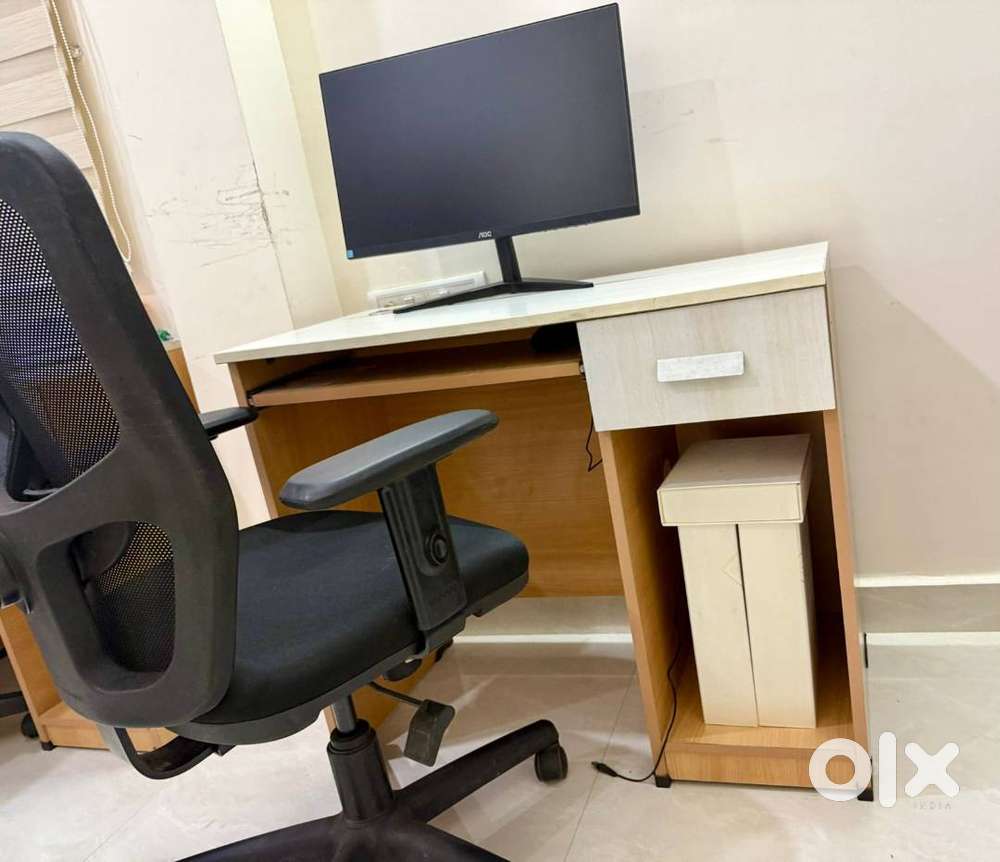 Computer table and office chair
