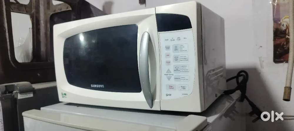 Samsung company microwave oven proper working condition